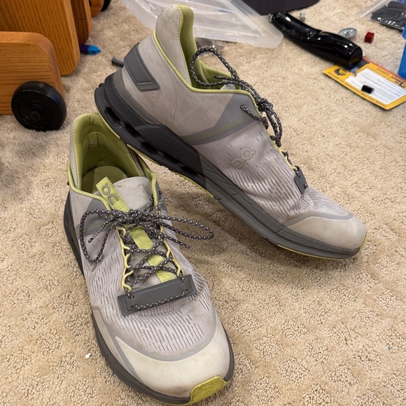 On Running Men's Gray and Green Athletic Shoes - Picture 1 of 4